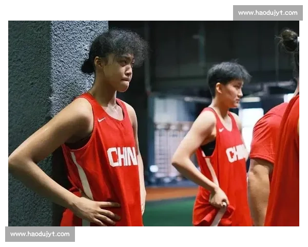 18 岁 2.26 米新星越级加盟!中国女篮内线重器助力亚洲杯卫冕 18 岁 2.26 米新星越级加盟!中国女篮内线重器助力亚洲杯卫冕