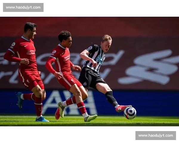 麦卡蒂转会费敲定！曼城与诺丁汉森林达成 2500 万欧协议，22 岁中场即将登陆城市球场