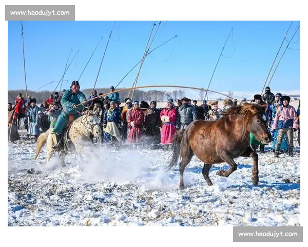 锡林郭勒蒙古马超级联赛总决赛燃情开赛 万马奔腾演绎草原速度与激情